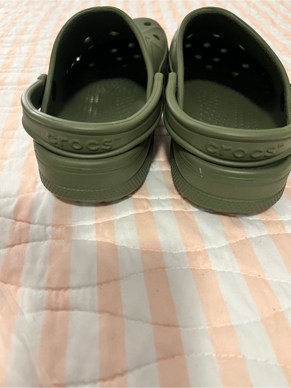 Classic Crocs NEW - Picture 8 of 9